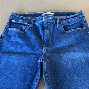 Women’s Levi’s 721 high rise skinny. Size 31